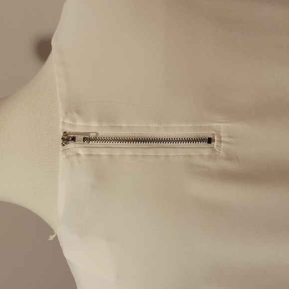 NWT Naked Zebra Cold Shoulder Blouse - Picture 2 of 6